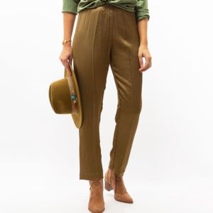Forte Forte pleated army green pleated trousers